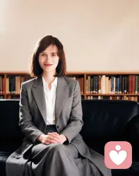 💕阶段性的低谷，会让你死机般痛苦，
如果你没有能量，那么就再没有机会
重启。而如果你重启成功，这些磨难
将帮你清空内存的垃圾。


很多时候我们以为自己扛不住了，但
我们远比我们自己以为的坚韧得多。


只要我们度过磨难，不再恐惧，清除
掉糟糕的关系，我们依然能够把自己
破破烂烂的身心缝一缝，轻装重生！配图