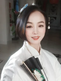 心若美好，自有光芒， 心若善良，步步生香

好好工作，努力生活

日子不一定比別人好，但一定要比以前過得好

希望你一直笑，想要的都能得到配圖