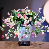 🌿早安！
新的一天就像未拆封的礼物，藏着治愈与希望——🔆

对孩子，多蹲下来听他说话；
对伴侣，多一句温柔的问候；
对自己，多留一点充电的时光。

🌈愿每个家庭都能在晨光中，
用爱编织温暖，用理解化解琐碎，
让心有归处，让爱有回响～
 
​配图
