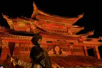 我们不能选择命运，但是我们能改变命运。
