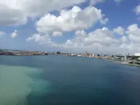 阿德勒認為，比起經歷更重要的是，我們如何看待過去的經歷，以及給他它賦予怎樣的意義。
我們的煩惱、痛苦、困擾，都不是因為事情本身，而是我們加在這些事情上面的觀念，是我們自己賦予些事情什么樣的意義。確實看到很多年齡很大但很簡單很單純的人，生活的頗為幸福，沒有那么多苦難。配圖