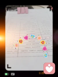 1.我們最大的一種自由，就是可以選擇如何對(duì)事物做出反應(yīng)。
2.別人對(duì)你好是你很好，要看到自己的優(yōu)點(diǎn)。
3.我堅(jiān)信文字是有力量的，它可以鼓舞人心。
4.在壓力過大時(shí)懂得與他人分享，永許自己向他人求助，也是主動(dòng)應(yīng)對(duì)壓力的一種有效方法。配圖