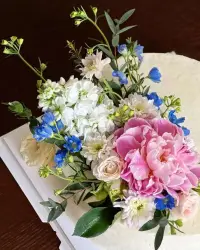 花花蛋糕 生活是甜蜜的配圖