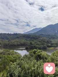 我們每個信念的形成都是由于自己的經歷和經驗而導致的。因此別人的勸服通常是沒有作用的。
就如同說不知他人苦，莫勸他人善是一樣的。配圖