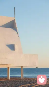 你的世界不是由别人的目光构成。你的丰富，你的敏感，你的独一无二的存在，像星星一样，不需要每时每刻都被人仰望，但始终在自己轨道上闪着光。配图