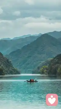 羞耻感像一种失败，感觉自己低人一等，有所欠缺，是一种丑陋肮脏和恶心感，羞耻感包括让人难堪的自我意识，让人脸红的尴尬以及让人不愉快的屈辱。配图