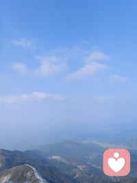 当我们越是愿意认识到自己的脆弱，就越不会害怕。
现在我们会时刻记得，无论爱与被爱，总免不得要面对失去。但知道有可能要失去，和害怕失去是两回事。配图