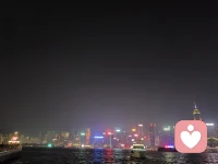 你为什么总爱上有问题的人？

潜意识分析：
假设你有分离焦虑，你被有问题的人的吸引，因为你熟悉这个问题的成因；
假设你或许有自恋或挽救者的情结，你似乎能解决有问题的人的能力。配图