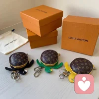 而我們不少做丈夫的，卻常常忽視了我們人生中這一最大的祝福，過著過著就有了嫌棄心：

嫌棄她的嘮叨、嫌棄她“鉆進”錢眼里變得摳門起來、嫌棄她經常過問你的行蹤、嫌棄她只埋頭家務沒有過去的亮鮮……


于是，社會上就有了那沒多的“三”，那么高的離婚率。配圖