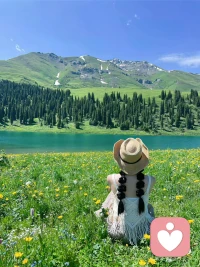 微笑和沉默是兩個有效的武器。
微笑可以解決很多問題，
沉默可以避免很多問題。配圖