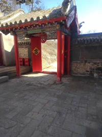 學會施人以愛，必將受人深情；學會行事坦蕩，必將獲人信任；學會堅持到底，必將得償所愿。配圖