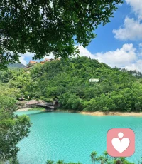 在這個瞬息萬變的世界里，愿你的心靈像一片靜謐的湖泊，波瀾不驚，治愈一切。配圖