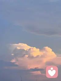 當(dāng)你感到壓力沉重，心情低落時，不妨停下腳步，找一位心理咨詢師聊聊。他們會用心傾聽你的煩惱，理解你的痛苦，給予你最真誠的關(guān)懷和支持。配圖