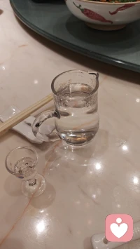 一杯酒，可以溫暖松弛，也可以緊繃焦慮，看你心情。配圖