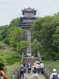 生活中到處都有美，只要你有一雙善于發現的眼睛，將會生活在無限的美好感覺中～今天，你發現美了嗎？今天，你學會愛自己了嗎？配圖