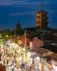 自我和他人都知道的，是公共自我。
自我不知道，但他人知道的，是自我的盲點。
自我知道，但他人不知道的，是秘密的自我。
自我和他人都不知道的，是無意識自我。配圖