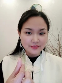 ??感愛vs評(píng)價(jià)

感受是自己的，別人沒辦法反駁

評(píng)價(jià)，別人是可以反駁的

1：今晚你當(dāng)那么多人說我了，我感覺很難過。以后你可以私下和我先商量商量嗎？

2：今晚你當(dāng)那么多人面攻擊我、指責(zé)我，我不要臉嗎？你是不是完全忘了你以前對(duì)我是怎么樣的了，當(dāng)初你一天天的對(duì)我怎么承諾的?你個(gè)渣男……

如果是你，你會(huì)怎么表達(dá)？配圖