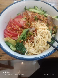 “為什么非要逼著對方說出自己最不想聽的話才肯放棄，好聚好散的時候為什么不珍惜”??????????配圖