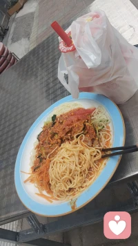 “我们总以为对方是自己的救赎，到最后你会发现只有自己可以救自己！”配图