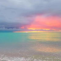 你一定聽過一句話：這世界上只有一種真正的英雄主義，那就是在看清生活的真相之后依然熱愛生活。加油～配圖