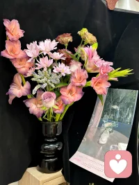 ?總有人覺得你不夠好，也有人覺得你哪都好。好好修煉自己，提升自己，不用踮起腳尖，愛你的人自會彎腰！
?配圖