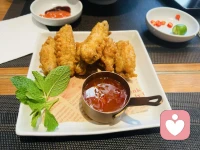 吃什么不重要，重要的是跟谁一起吃。只要有人的地方就有江湖，天底下所有行业的底层逻辑其实都差不多，无非各凭本事吃饭而已。多关注自己是王道。好好吃饭。❤配图