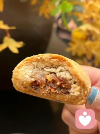 ❤比起模棱两可，似真亦假的恋爱关系，
我更喜欢：
简单的人，干净的事，清楚的感觉。
想想你得多爱一个人，才会愿意和Ta携手度余生。
人生还蛮短的，一定要把时间和爱浪费在值得的人身上。配图