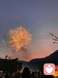 ❤每个人都像烟花一样， 都会有自己最绚烂的时刻。 平凡的人，也会有自己的高光时刻； 朴素的心，也会有自己的绚烂天空。❤早安。配图