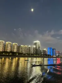 轻舟已过万重山。晚上好。❤配图