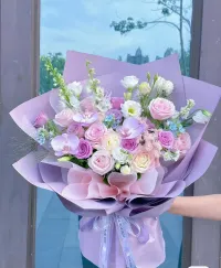 心理咨詢的本質是“助人自助”——通過信任關系，幫助來訪者激活內在資源，而非依賴外部答案。正如哲學家尼采所說：“一個人知道自己為什么而活，就可以忍受任何一種生活。”咨詢師的目標是幫來訪者找到屬于自己的“為什么”，而非替他們選擇，或者直接給他們答案。?配圖