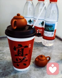 今日“宜”高“兴”。累了就要放松，出来走走看看，吃吃逛逛，给自己充电哦。❤️配图