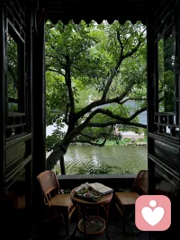 ❤️心若有江南，人间处处是烟雨。
不必身在水乡，眼里有景，心中有诗，
目之所及，皆是温柔，心之所安，便是归处。
❤️山水不在画里，江南不在远方，
在你从容的心境里，在你温柔的眼底里。🌿 ​​​配图