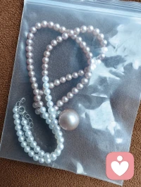 ❤️复杂不是成熟的标志,简单才是。当我们看尽繁华、历经沧桑之后,依然能选择做一个简单的人——那不是因为我们不懂复杂,而是因为我们选择了不被复杂改变。
❤️见过了世间的所有复杂,依然愿意相信美好;经历过人情冷暖，依然愿意付出真心。听过所有的算计,依然愿意选择保持清澈。
❤️在这个充满套路的时代,单纯的人,才是最稀缺、最珍贵的存在。配图