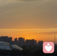 分享一张今天傍晚的天空给你看。❤️配图