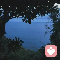 好的松弛感，真不是装出来的。
松弛感的底色，是心里有底。
不慌着证明、不急着抓取，
气定了，人自然就松了。❤️