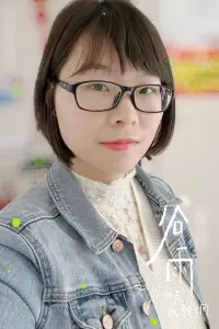 你有沒有想過:你的唯唯諾諾是因?yàn)闆]有人為你撐腰。
 
總是“怕沖突”“怕被討厭”的人，在成長過程中，往往一直被家庭學(xué)校環(huán)境不斷打壓，所以性格懦弱。
但是偏偏共情能力又強(qiáng)，就會養(yǎng)成對事事缺乏信心、過分在意他人想法的討好型自卑人格。
其實(shí)唯唯諾諾的人，她沒有惹到任何人，卻受到來自整個社會的pua。她只是太害怕被別人討厭了，很渴望得到堅定的認(rèn)可和平等的尊重。
希望你知道，Say no不會影響別人對你的喜歡。自信也不是靠裝出來，是要你在心里充分的認(rèn)可自己。而建立自信的第一步，是充分的了解自己。配圖