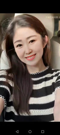 佛說:人這一生，總有人在渡你，有人愛護(hù)你，把你放第一位，有人傷你氣你，讓你受委屈，甭管別人如何待你，全是在渡你，別人如何待我，是我的因果；我待別人如何，是我的修行！很喜歡的一句話。配圖