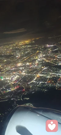 【空船效應】
《莊子·山木》節選
一個人乘船渡河，到河中間，眼看對面的一只船就要撞上來了。
這個人喊了好幾聲，都沒有人回應，他著急得不行，于是破口大罵，罵開船的人怎么不長眼。
后來發現，撞上來的那艘船，原來是一只空船。
罵罵咧咧的那個人，怒火也不由消失得無影無蹤了配圖