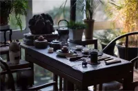 戀愛就像拔河，都希望對方愛自己更多，拼命想要贏得比賽，但忘了如果對方先放手，自己只會摔得頭破血流。配圖