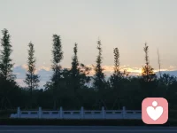 問：到底要怎么樣才能提升自我肯定感？
答：人要完全喜歡上自己這件事，在物理上本來就是不可能的。只有在做自己喜歡的事的時候，人才會對自己懷抱良好的感覺。所以你需要做的是增加自己喜歡做的事”，分散自己能在精神上依靠的對象。配圖
