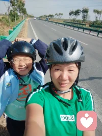 每天睡覺前我會問自己一個問題:你今天全力以赴創造自己想要的生活了嗎？回答:是！我就給大腦下一個指令:睡！然后就睡過去了！醒來再問自己一個問題:你今天要給自己創造怎樣的生活呢？答:豐盛的生活！馬上行動！配圖