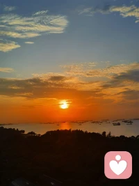 尊重和信任是與人交往的基石，尊重別人其實也是尊重自己的表現(xiàn)！配圖