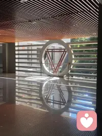 愛不同于欲望，因?yàn)閻矍榈哪康牟皇菫榱双@得滿足，而是為愛存在！配圖