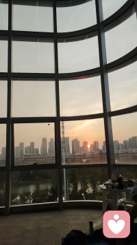 希望感情生活和諧，需要修正以下幾點：
有些感情中，總是吵架，不是因為生活中問題很多，而是自己和伴侶對彼此的態度出了問題。

接納并不等同于放縱，而是在尊重對方的前提下，彼此理解。不是試圖改變對方，而是要相互磨合。

當兩個人都能無怨無悔地愛對方時，感情總是能更容易保持穩固的狀態，生活中會更少的出現爭吵和冷戰。

尊重對方的生活方式，不強求改變，能夠讓彼此在關系中保持真實的自我。兩個人都會感到輕松自在，感情也能變得更加純粹美好。
每當對方遇到困難時，及時的支持和理解，才能讓彼此更加信任和依賴。雙方都能看到彼此的進步，感情也因此更加牢固。

真正的愛情，是在平凡的生活中，找到彼此的依靠和溫暖，讓每一天都充滿幸福和希望。配圖