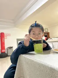 ?拿吃饅頭是（行為），這饅頭不錯（認知），我喜歡吃（情緒），吃多了吃久了，習慣到哪里都吃饅頭了，大伙一看明顯和吃米飯的有區(qū)別了（性格）配圖