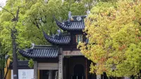 以于眾生心平等故，則能成就圓滿大悲。以大悲心隨眾生故，則能成就供養如來。配圖