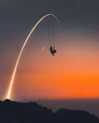 當一個人能量很低時，他對于外界是強勢的，是控制的，是急躁的，是索取的。而當一個人能量很高時，他對于外界是柔和的，是接納的，是順遂的，是寬容的。
一個內心真正豐盛的人，是柔而不弱，是愛而不執，是獨立而不強勢，是自主而不自我!配圖