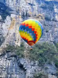 世间纷纷扰扰，与其浪费时间和精力与他人纠缠，不如以退为进，专注于自身。配图