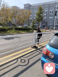 吃飯讓身體健康，運動讓身心愉悅”配圖