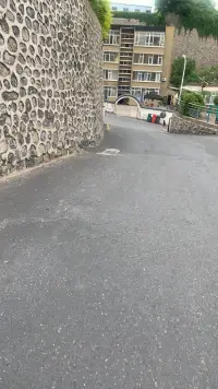 無法改變世界，可以改變觀念；
無法改變事情，可以改變心情；
無法改變別人的看法，可以改變自已的想法！配圖